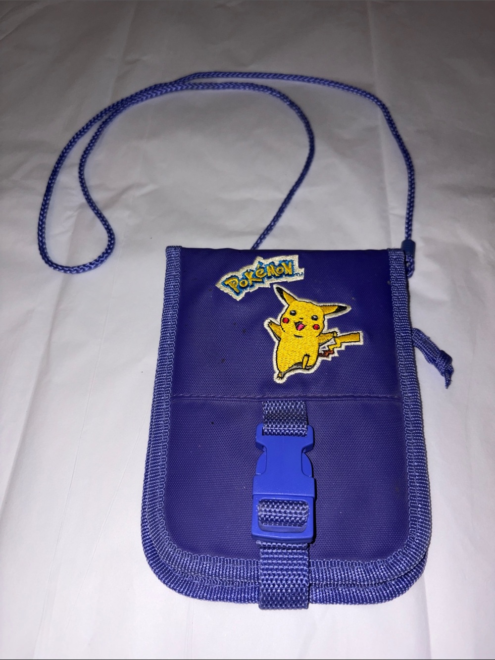VINTAGE NINTENDO GAMEBOY CARRYING CASE PIKACHU W/ STRAP 2000
